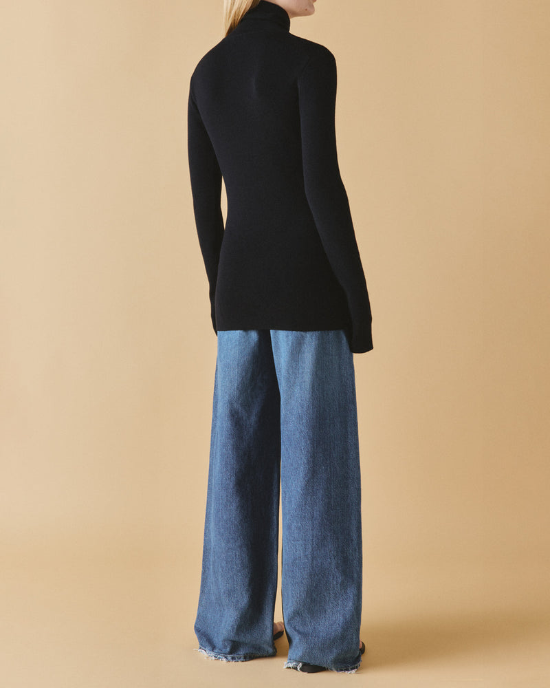Elongated Compact Knit Top