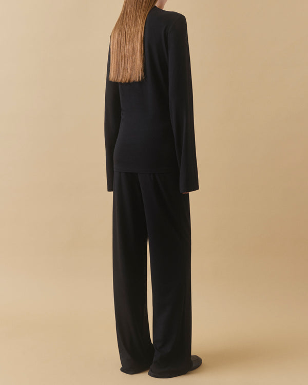Elongated Sleeve Top, black