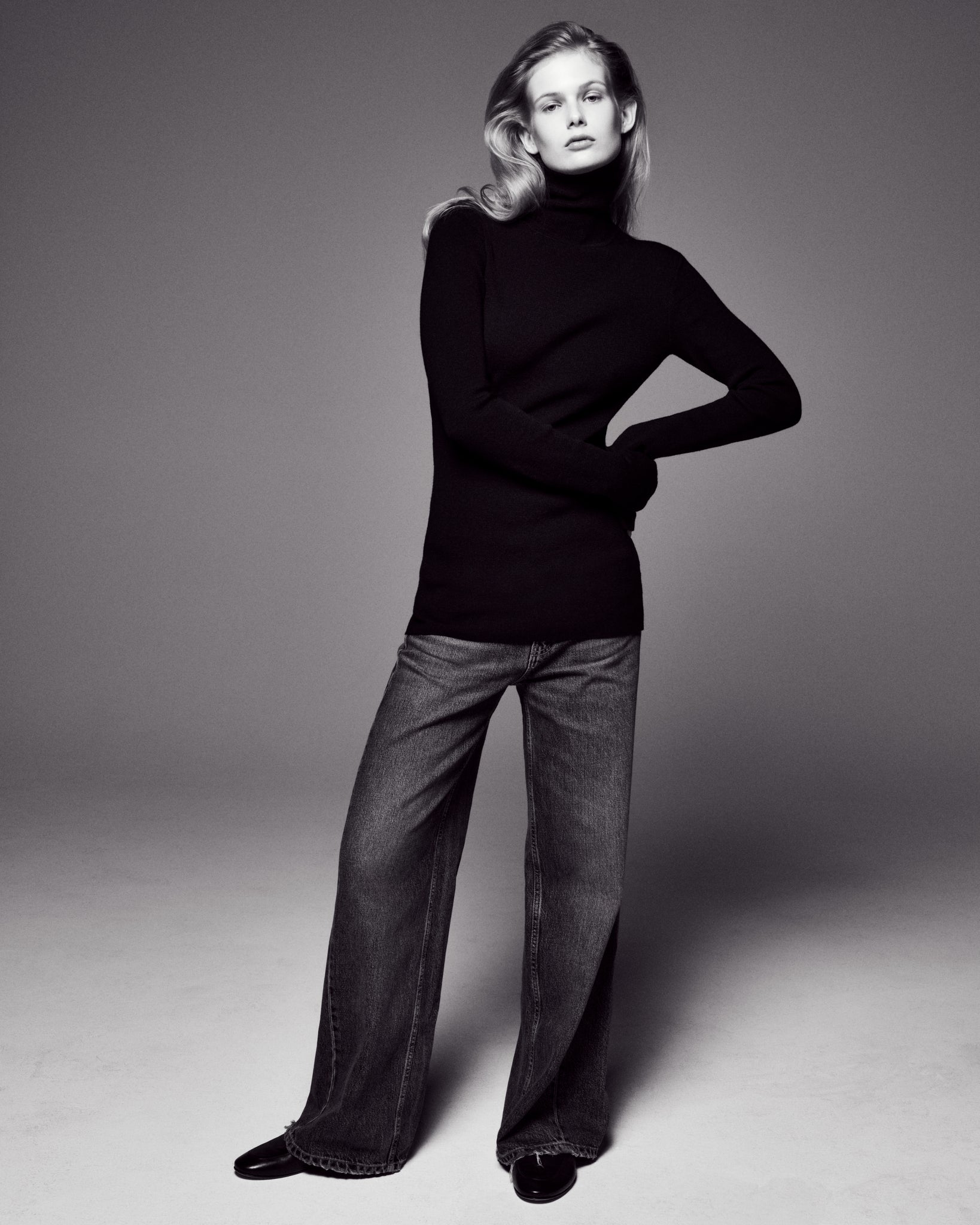 Elongated Compact Knit Top, black