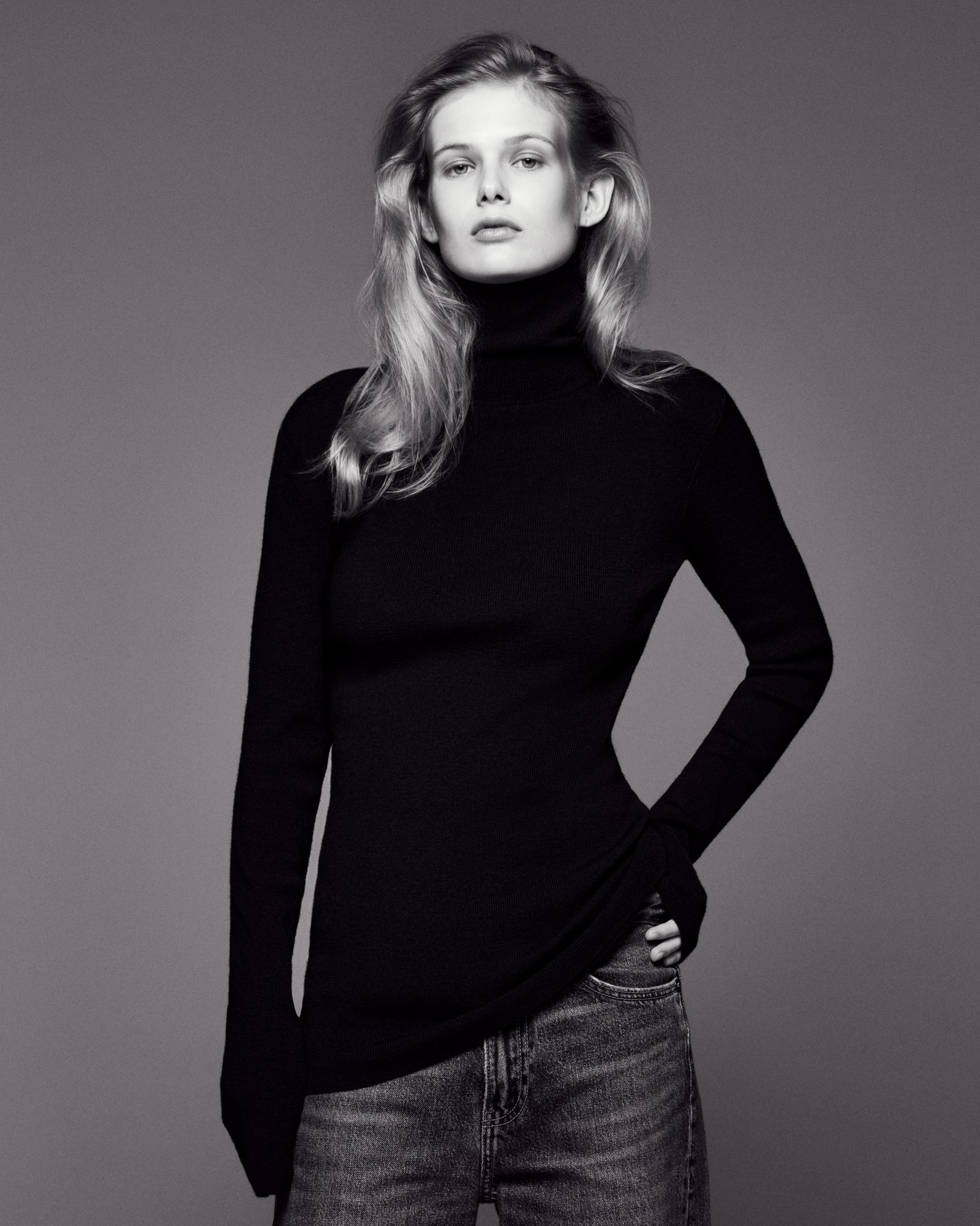 Elongated Compact Knit Top, black